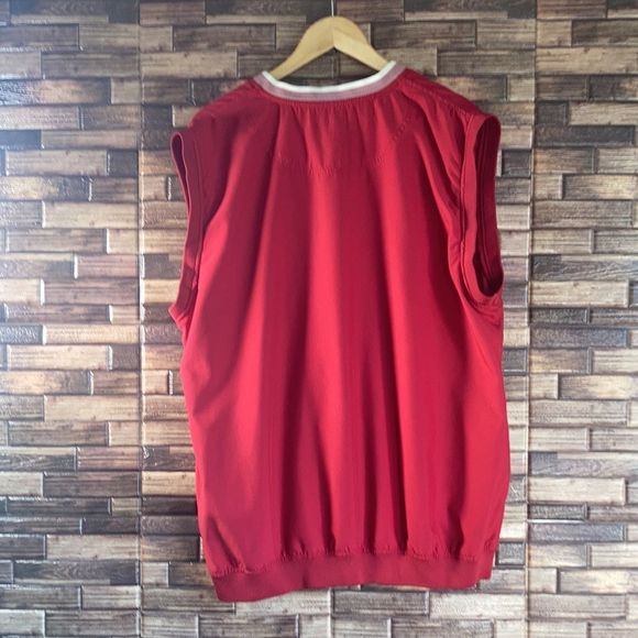 Mens Austin Golf L Red Golf Vest Pockets V Neck Stain Resistant Activewear - Picture 2 of 10